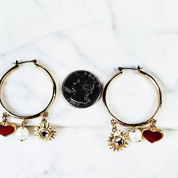 Chico's Heart Charm Hoop Earrings Pierced Katy Collection Heart Pearl Su… - Picture 7 of 9